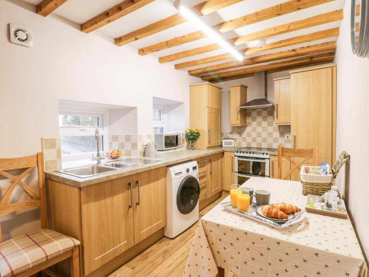 Barnaby Cottage Ярм Екстер'єр фото